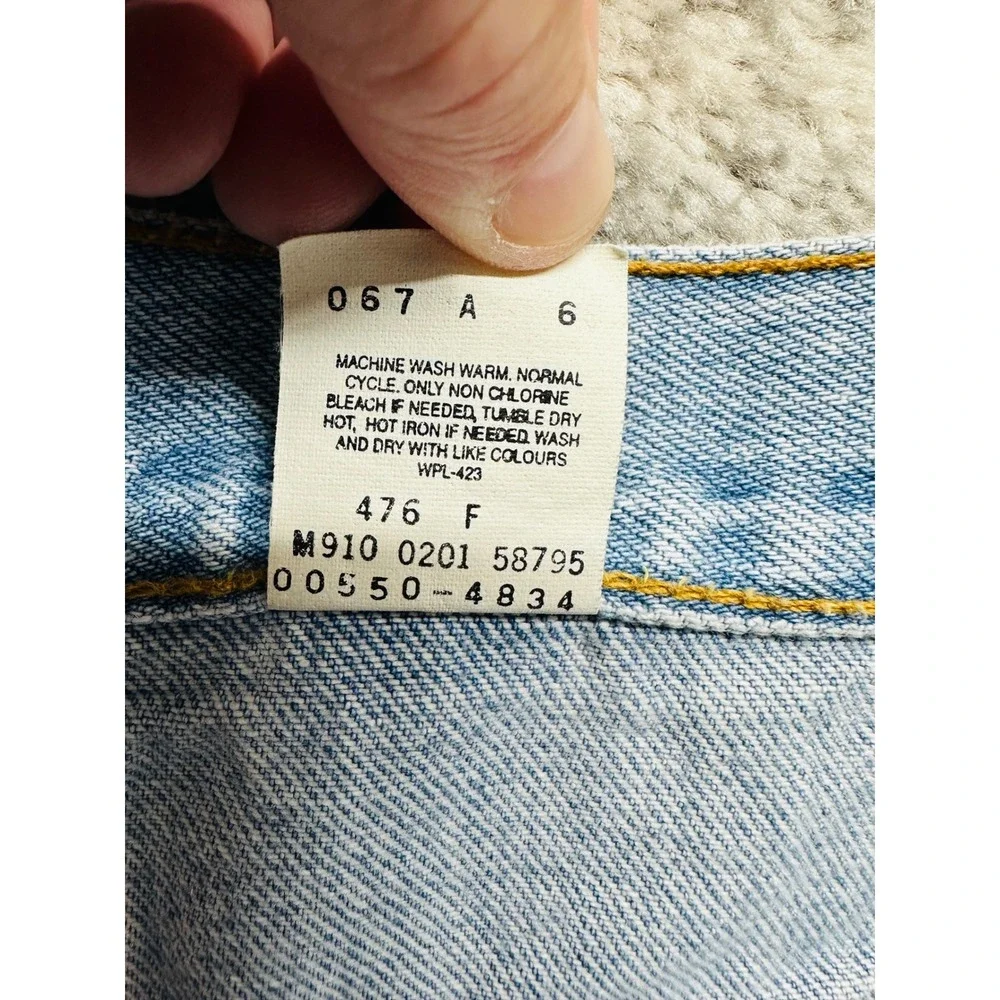 Levis 550 Relaxed Fit Jeans Mens W34 L30 Light Wash Vintage Denim Made in Canada